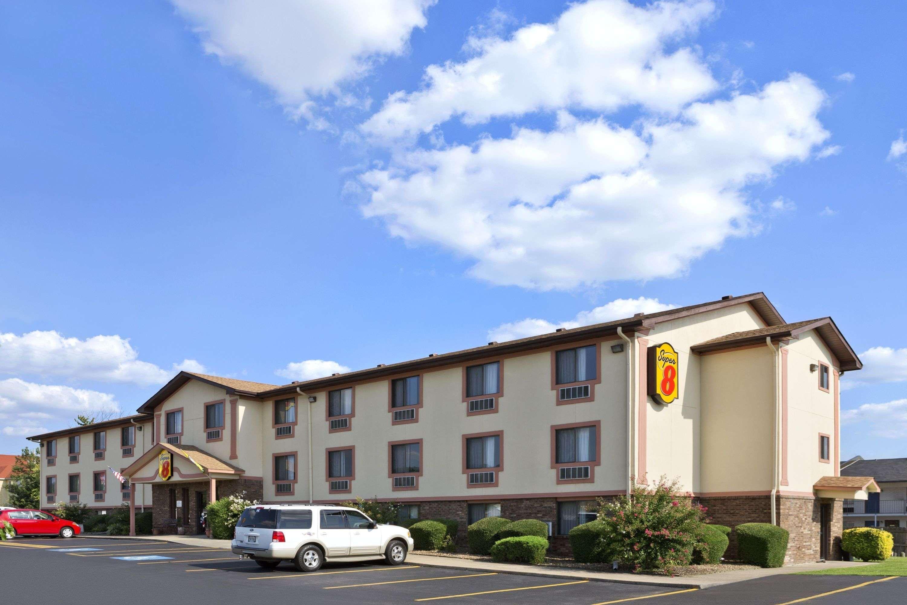 Super 8 By Wyndham Russellville Bagian luar foto