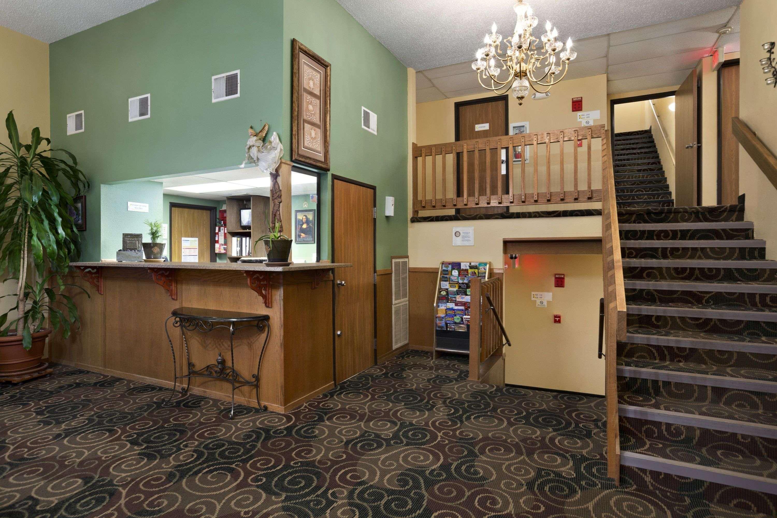 Super 8 By Wyndham Russellville Bagian luar foto