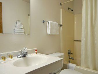 Super 8 By Wyndham Russellville Bagian luar foto